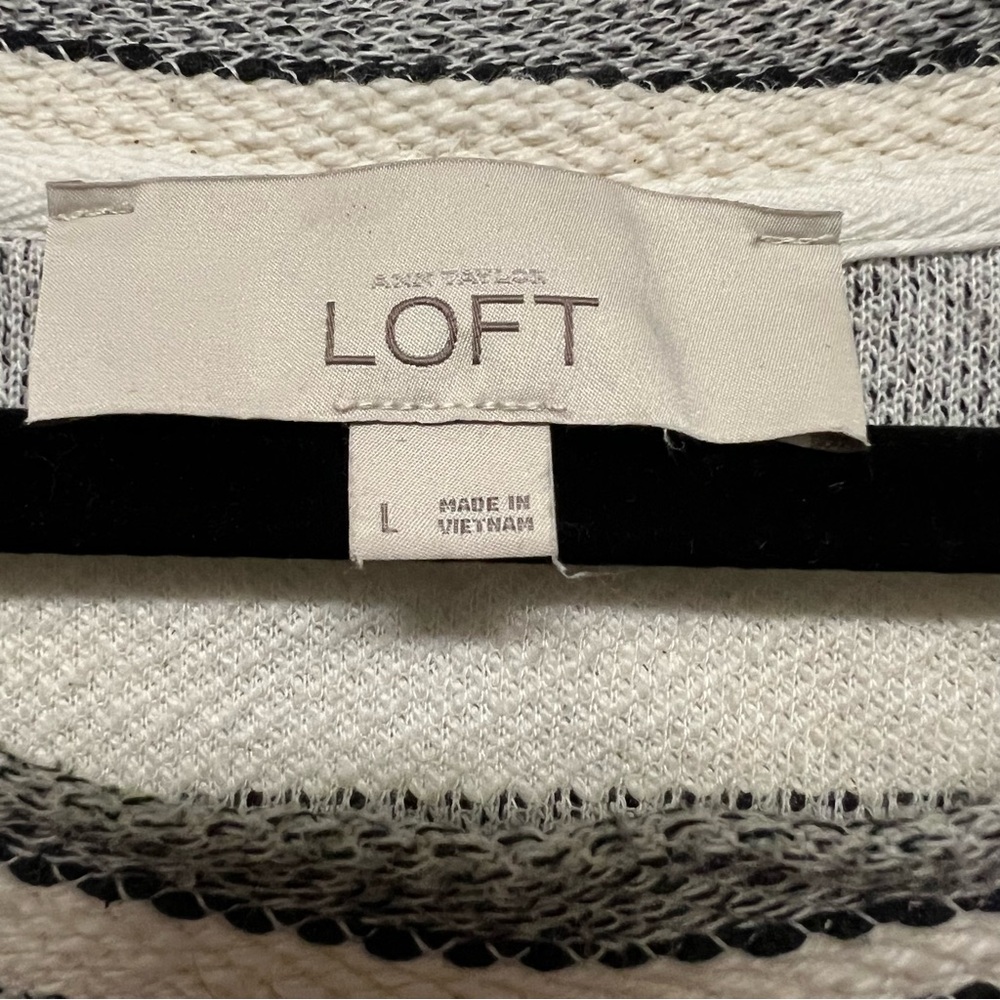 LOFT Black and Cream Knit Top - Picture 3 of 8